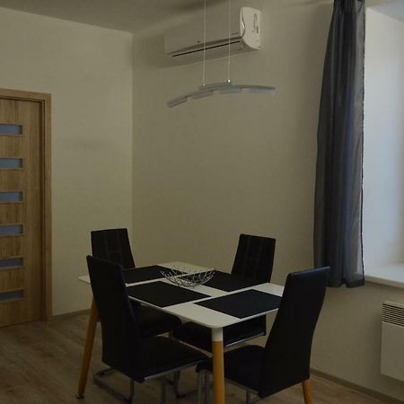 Apartmanovy Byt Тршебонь Экстерьер фото