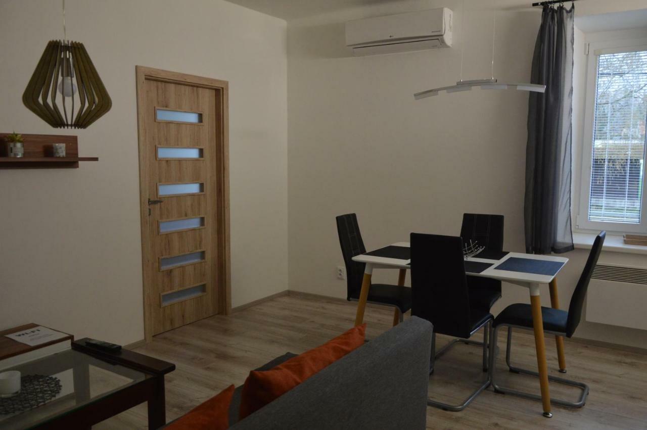 Apartmanovy Byt Тршебонь Экстерьер фото