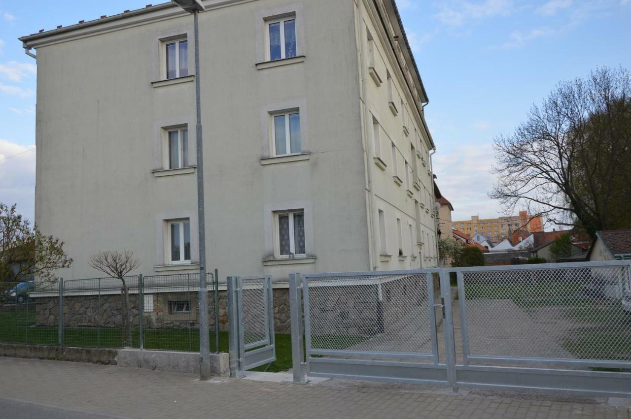 Apartmanovy Byt Тршебонь Экстерьер фото