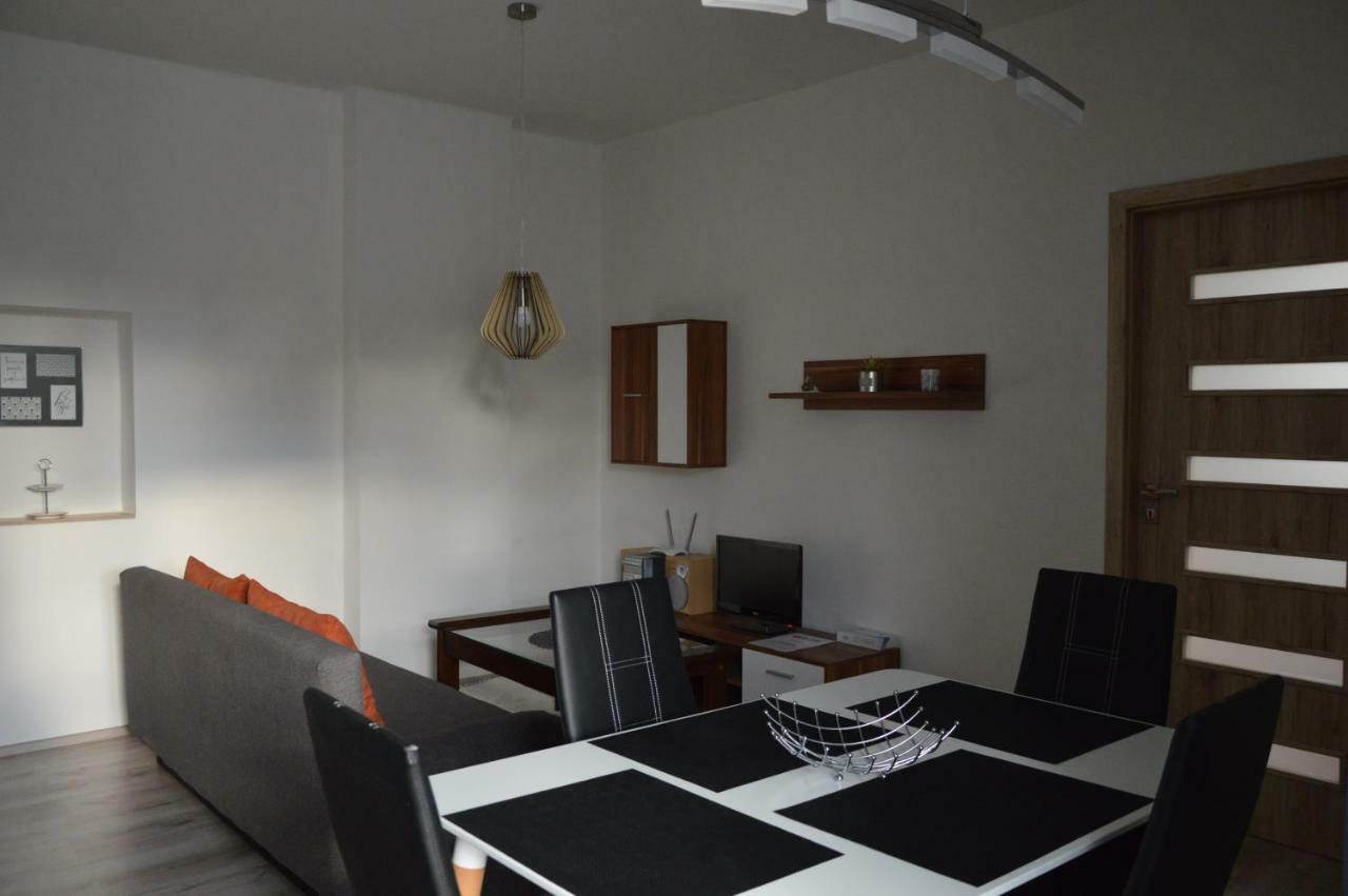 Apartmanovy Byt Тршебонь Экстерьер фото